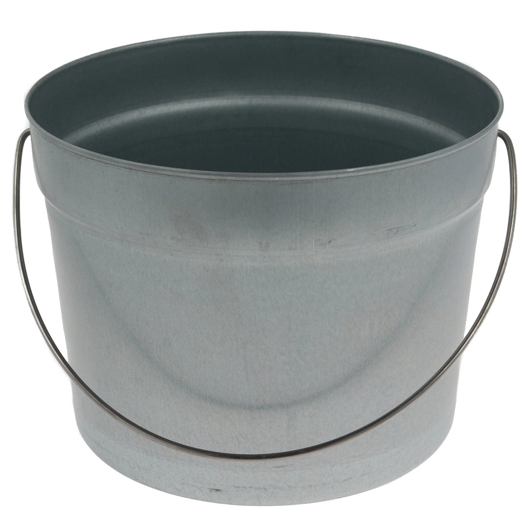 2.5 Litre Coral Endurance galvanised metal paint kettle with metal handle.
