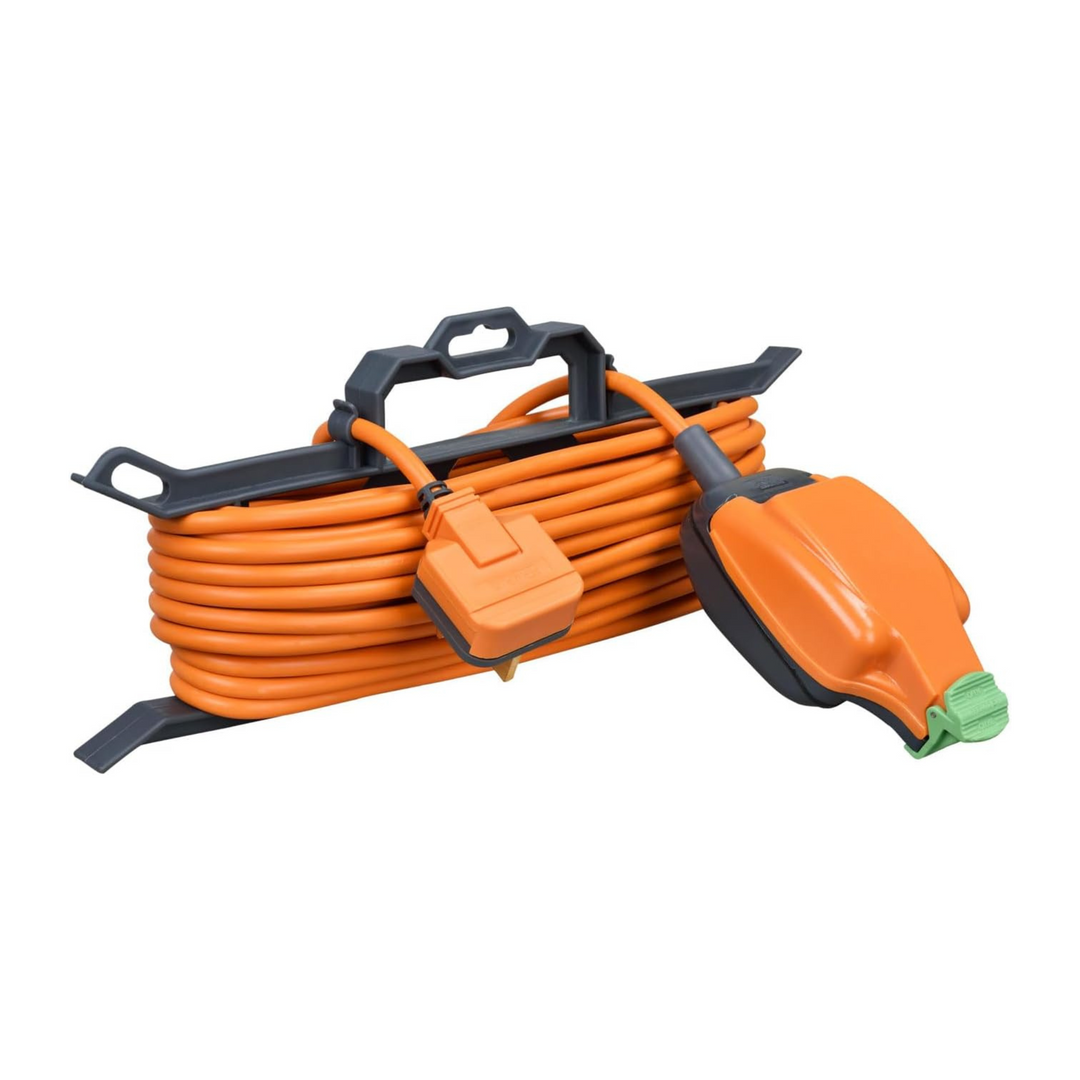 15m Masterplug Single Socket Extension Lead - Outdoor Weatherproof Extension Lead