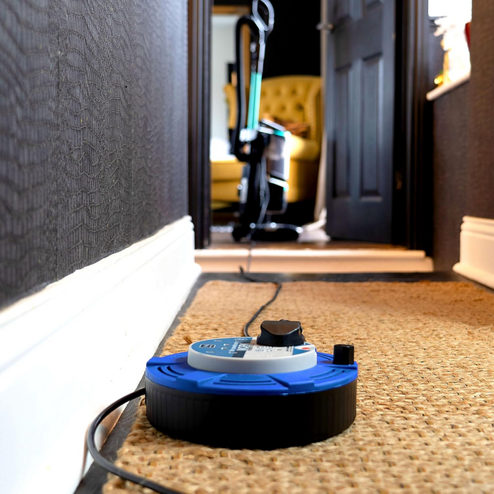 Masterplug  8m Plug Extension - 4gang Blue/Black, 13A Retractable Extension Cable Reel (MCT0813/4BL-MP)